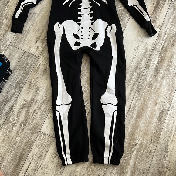 Onesie - Picture 4 of 4